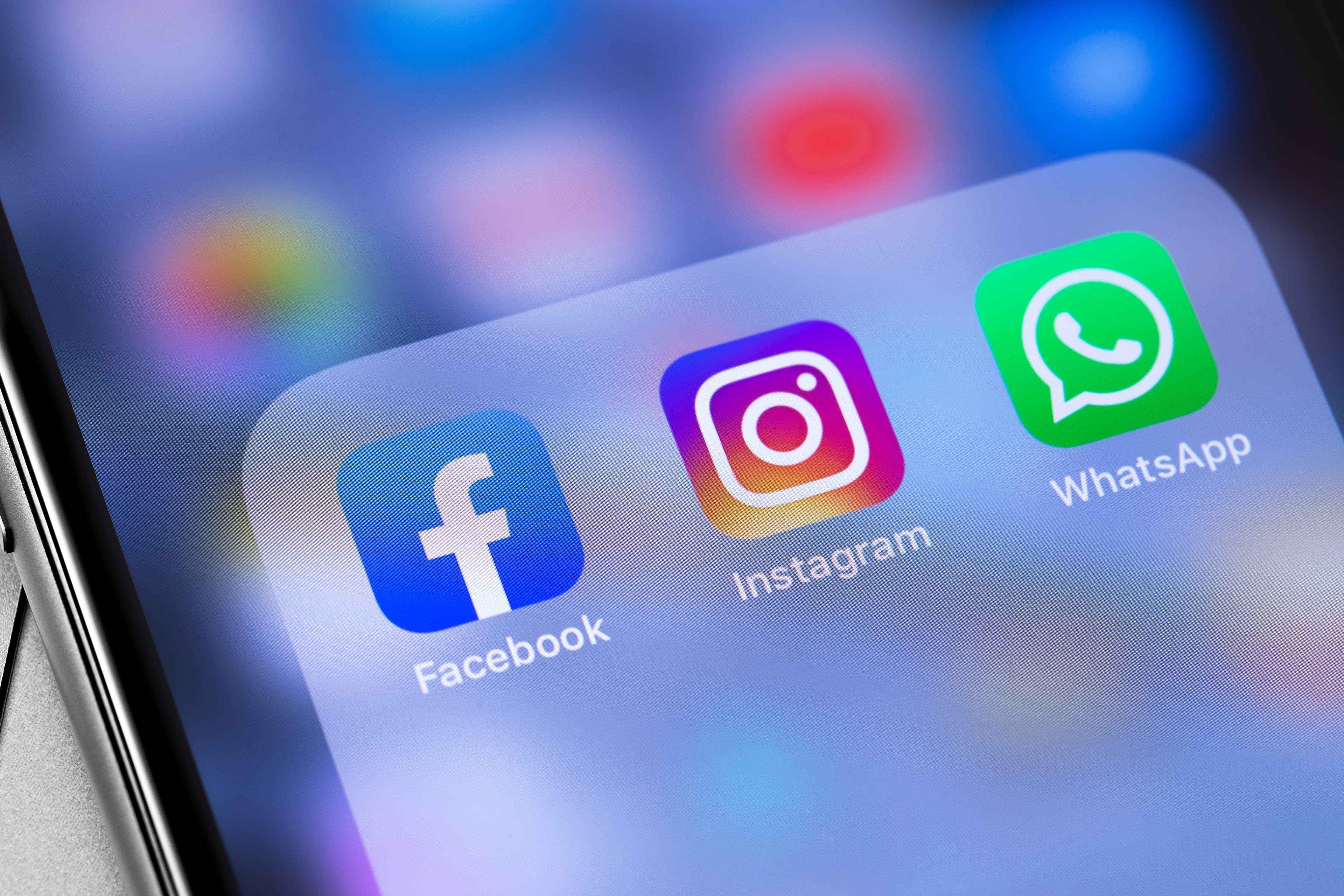 Anleitung: WhatsApp Button auf Instagram einfügen