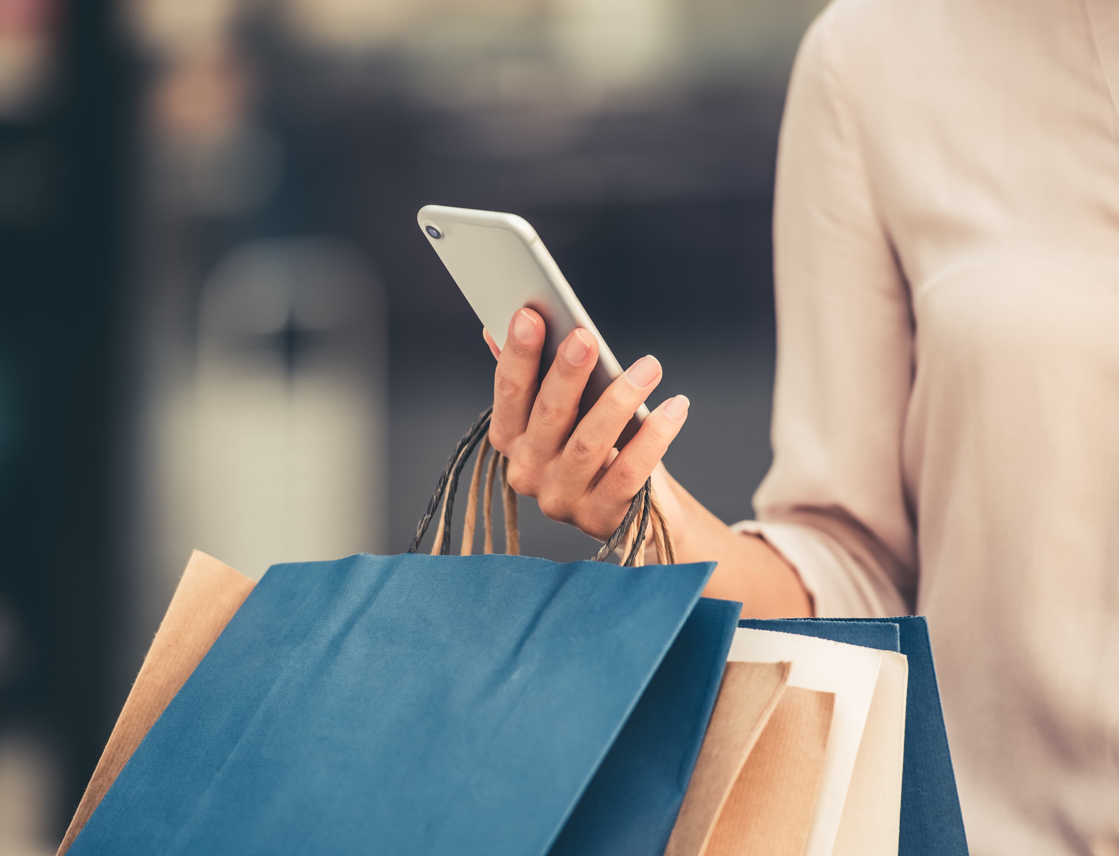 Neue Shopping-Funktionen bei WhatsApp, Instagram & Facebook